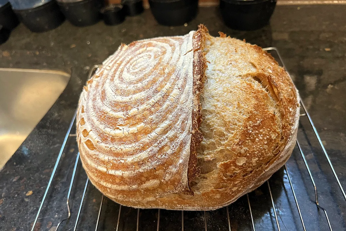 Symbolbild: sourdough bread loaf (nicht aufgenommen bei Beau Coffee)