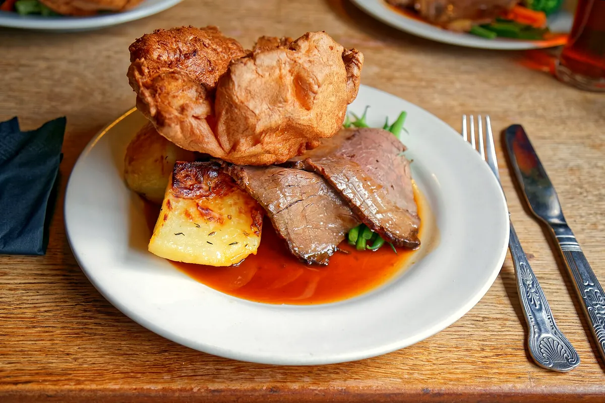 Symbolbild: sunday roast (nicht aufgenommen bei Beau-Rivage Genève – Sunday Roast brunch (Rivage Café))
