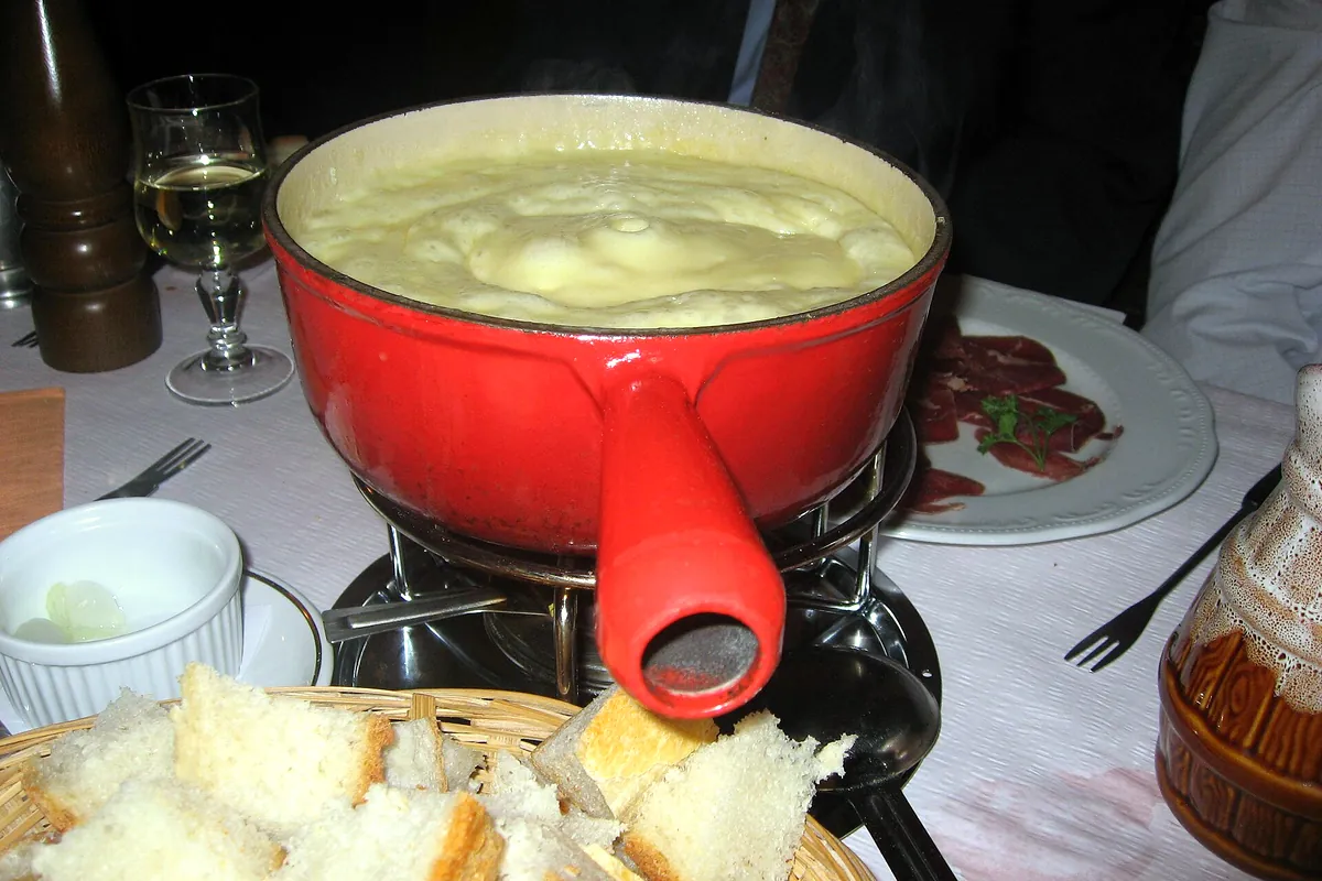 Symbolbild: cheese fondue (nicht aufgenommen bei Café Restaurant du Soleil)
