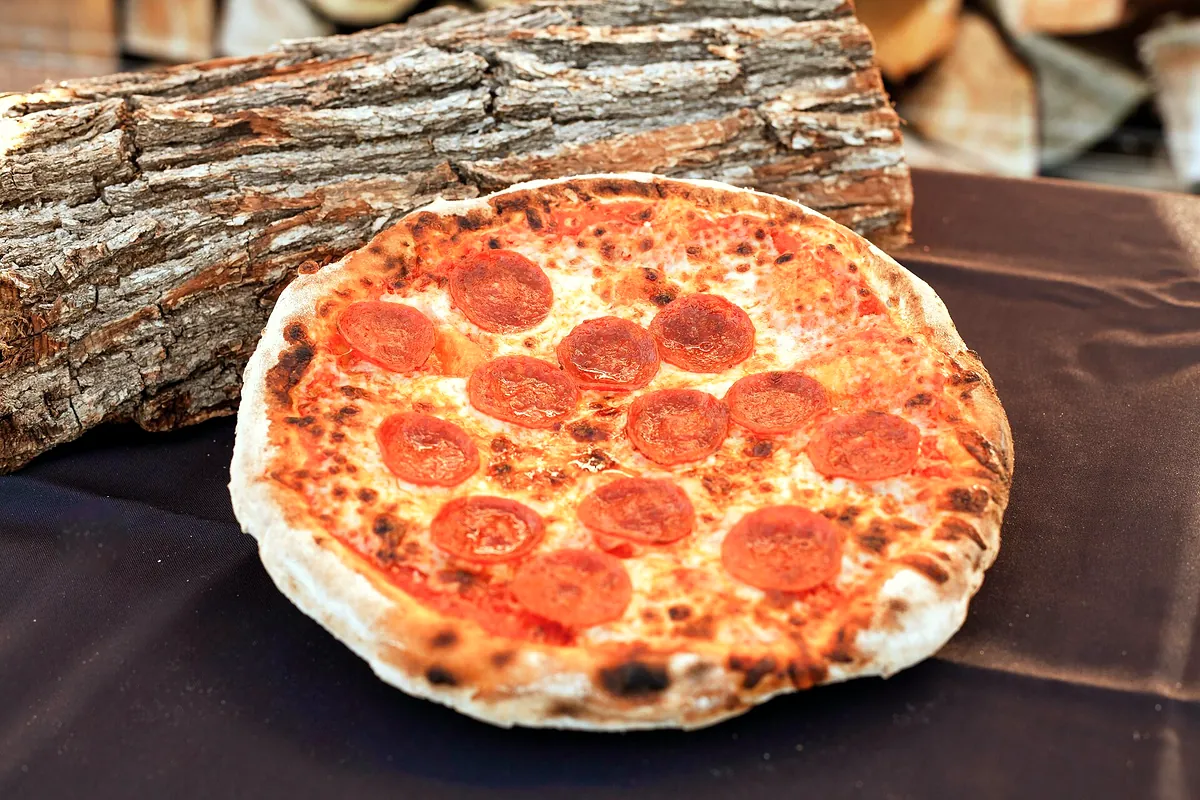 Symbolbild: pizza wood fired (nicht aufgenommen bei Luigia Pizzeria)