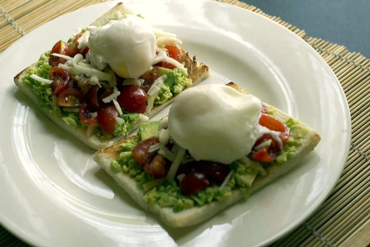 Symbolbild: avocado toast egg (nicht aufgenommen bei Madame Coutance)