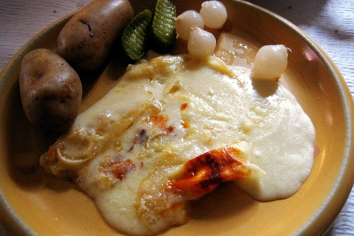 Symbolbild: raclette (nicht aufgenommen bei Restaurant Les Armures)